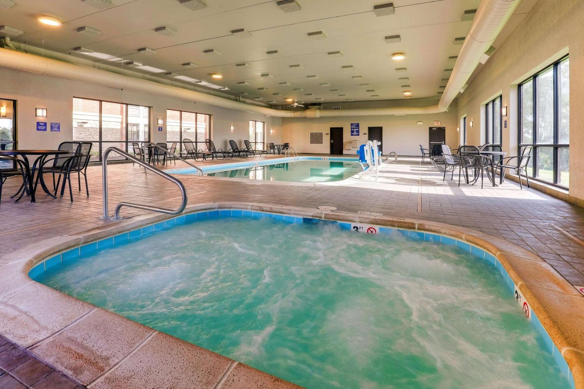Drury Inn & Suites St Joseph Saint Joseph Bagian luar foto