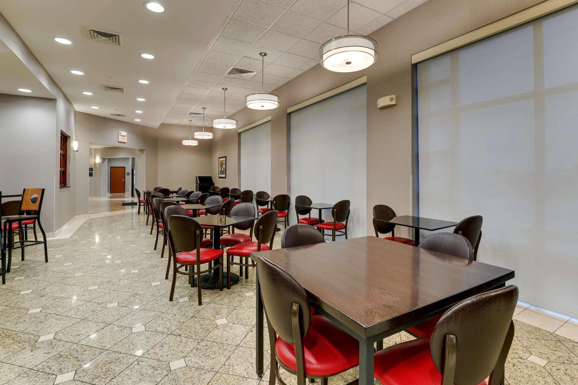 Drury Inn & Suites St Joseph Saint Joseph Bagian luar foto