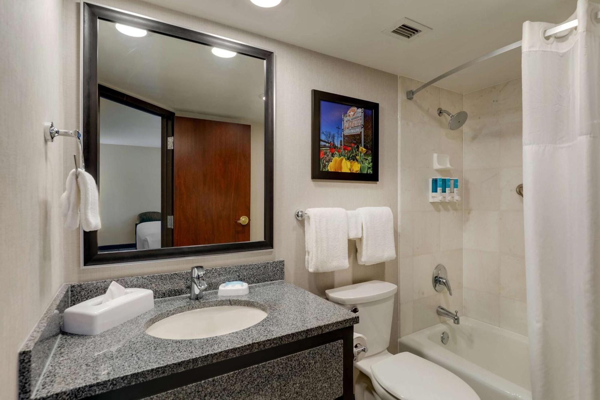 Drury Inn & Suites St Joseph Saint Joseph Bagian luar foto