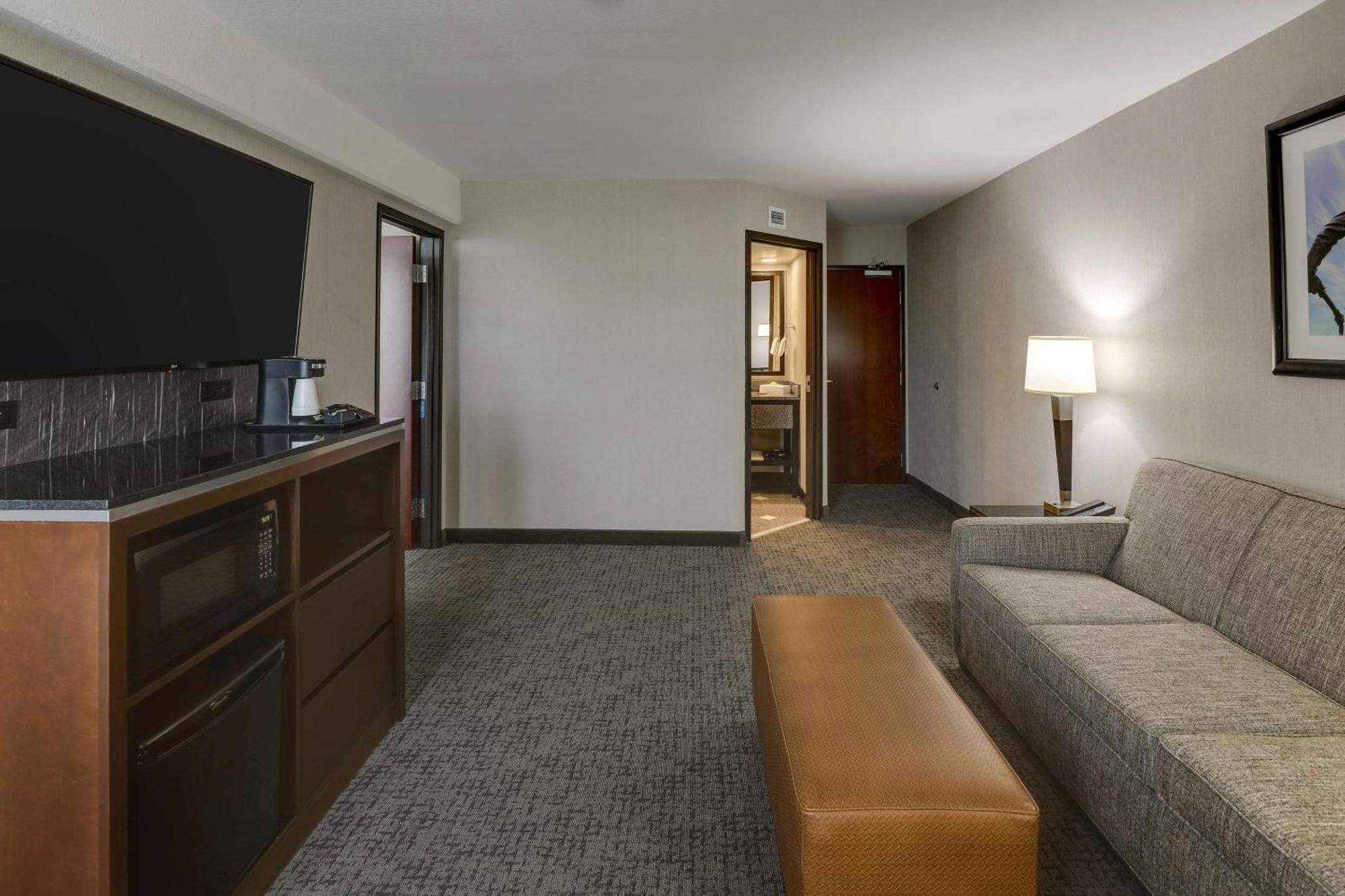 Drury Inn & Suites St Joseph Saint Joseph Bagian luar foto
