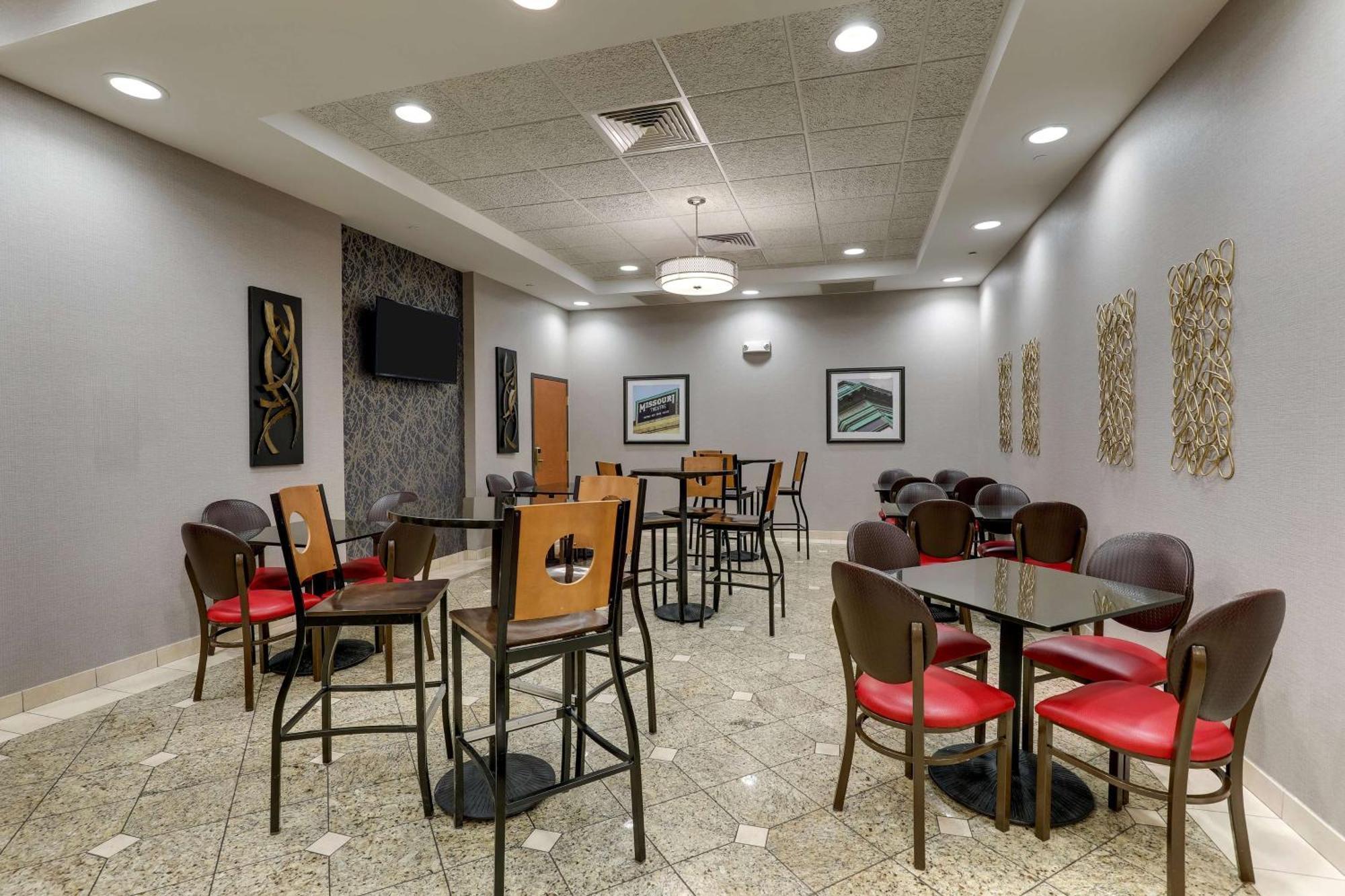 Drury Inn & Suites St Joseph Saint Joseph Bagian luar foto